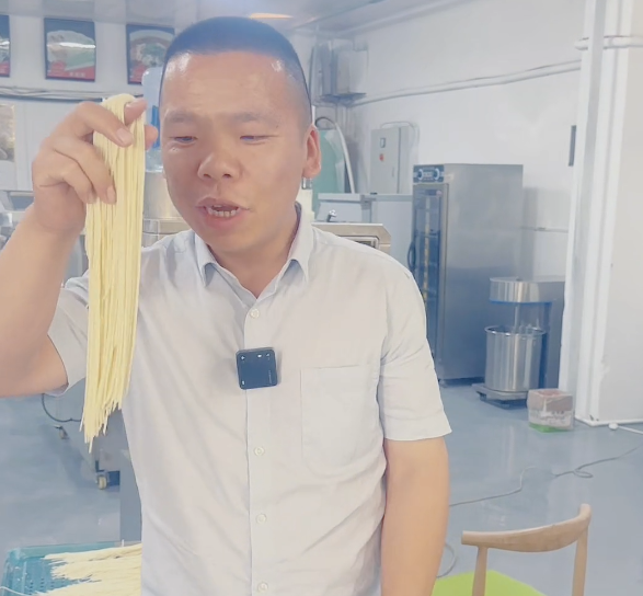 小型智能面条机